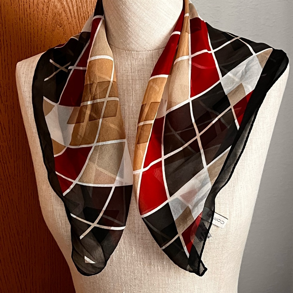 Casual Corner scarf 🍀🌺🍀